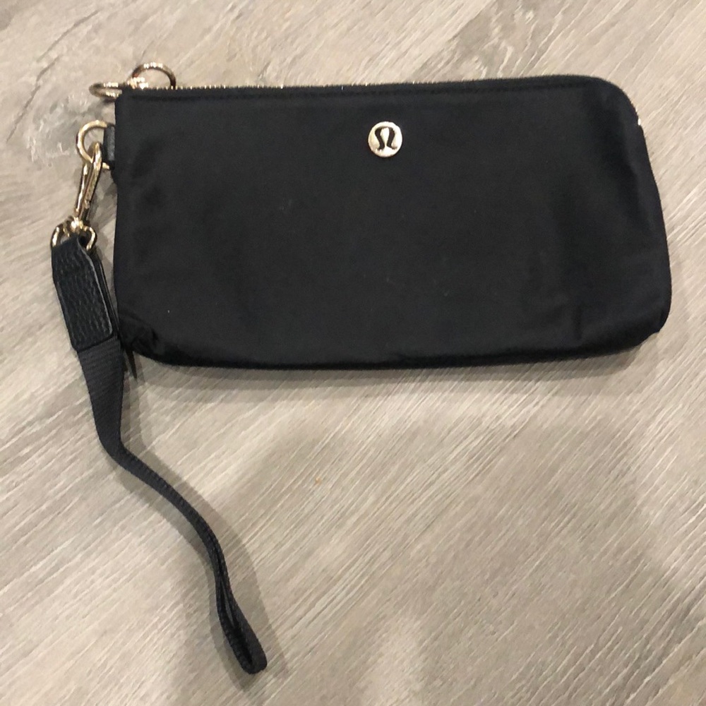 Lululemon Black Wristlet. Super cute!